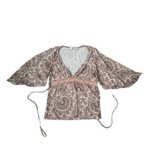 Obe 2YK baby all tie back flutter sleeve shirt paisley print size small